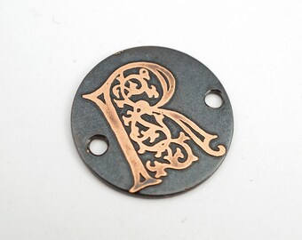 2 hole copper letter R component, flat round metal etched bracelet link, 22mm
