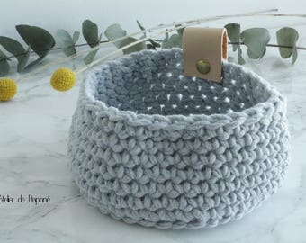 Crochet basket and leather, gray, rivet brass