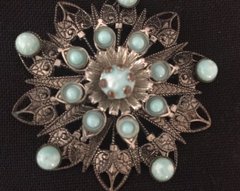 Sale!! Gorgeous Vintage Brooch!