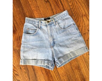 90's Light Wash Denim HIgh Waisted Denim Shorts