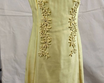 Vintage 60s/70s Yellow Dress with Flower Detail