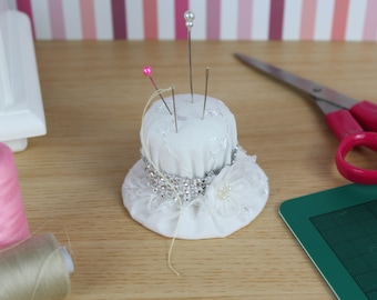 Pin Cushion / Sewing Gift / Sewing Accessory / Craft tool / Handmade hat / Sewing tool / Pincushion / White lace and silver ribbon