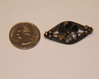 Antique Edwardian pansy mourning jewelry brooch beak