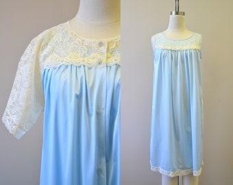 1960s Blue and Cream Peignoir Set