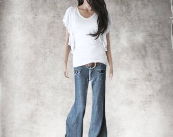 White V top/ruffle sleeve cascade/sleeveless tee black/Upper arm helper