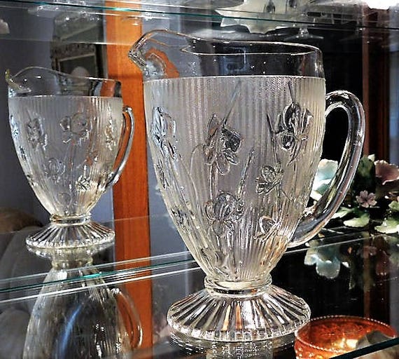 Iris and Herringbone Pitcher / Depression Glass Pitcher / Jeanette Glass