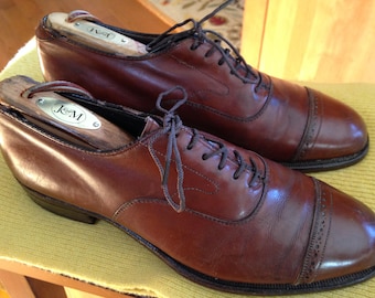 Cap Toe Shoes - Johnston & Murphy - Size 7D- small