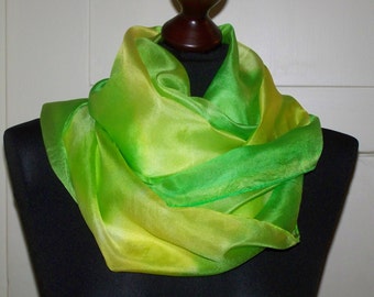 Silkscarf "Colore di Primavera" in yellow and green (pantone), silk, long scarf, one of a kind, wearable art, unique, silkpainting