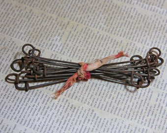 Vintage METAL Wires with loops (50) Rusted Mixed Media Supply- Altered Art Assemblage Part- Rusty Metal Wire H-02