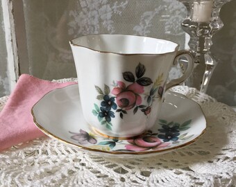 Tea Cup & Saucer Royal Grafton Fine Bone China England Floral Bouquet Vintage Rose