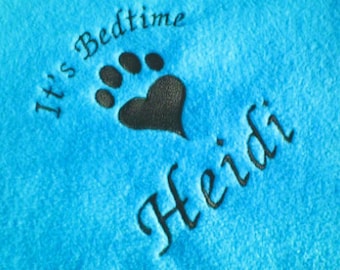 Personalised Cat Bed Blanket in Bright Blue. Embroidered Pawprint Heart and Cat Name. Soft Fleece Bedding for Pets, Cats Cat Kittens Kitten