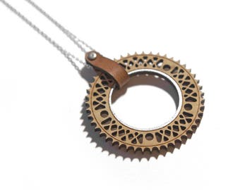 NECKLACE wooden & LH wheel bike