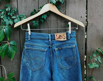 vintage LEE women's jeans - size 9 - faded denim high waist