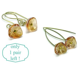 Niobium Earrings Amber Flowers, Swirl or Arch shape Gold Niobium Earwires, Flower on Gold color Niobium, Hypoallergenic Nickle Free Earrings