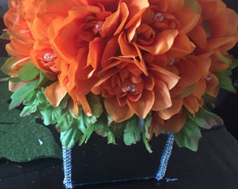 Floral arrangement centerpiece