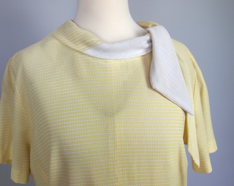 Sixties 60s Sunshine Yellow Dress - Vintage Secretary Dress - Day Dress - Plus Size Vintage