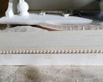 Shabby chic style knitting needle box