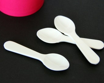 White Plastic Mini Taster Spoons - 25 Quantity