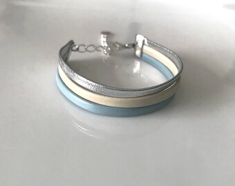 Bracelet 3 Silver, off-white and light blue leather cords