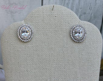 FAST SHIPPING!! Beautiful Silver Zirconia Earrings, Bridal Zirconia Earrings, Mother of the Bride, Bridesmaid Earrings, Sweet 16 Earrings