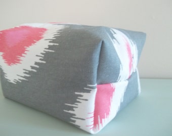 Make up Bag - Cosmetic Pouch - Lunch Bag - Wet Bag -Waterproof Bag