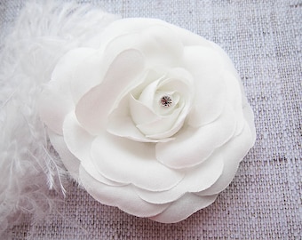 White Wedding hair clip Rose hair clip bridal hair clip wedding hairpiece Wedding Hair Accessory Bride flower clip Bridal flower hairclip