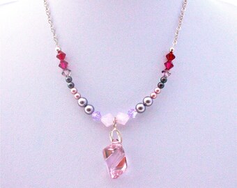Collier mariage cabochon et perles nacrées swarovski