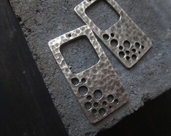 Antiqued silver pendant, hammered metal connector, rectangle link, metal casting, pewter tone , antiqued silver finish (choose qty) 8Am5276