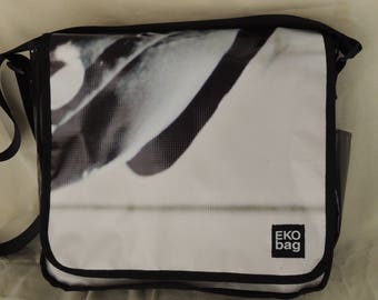 Medium Messenger bag, black messenger bag, white messenger bag, man bag, woman bag, Diaper bag, Crossbody bag,recycled bag 3001008