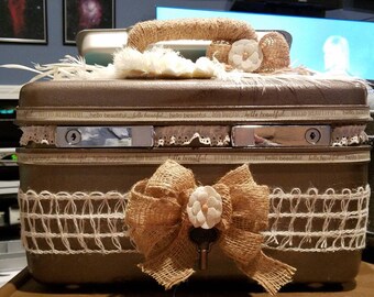 Custom Vintage Samsonite Train Case.. Hello Beautiful