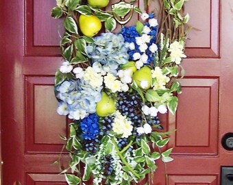 Blueberry Pear Cream Wreath