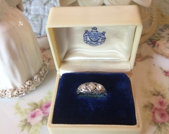 Vintage Helzberg's Ring Presentation Box - Shabby Chic/Art Deco/ Victorian