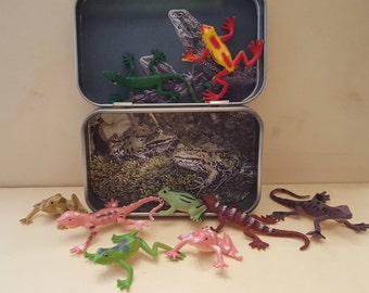Altoids tin, Pocket Swamp, Frogs and lizards and snakes, oh , my!