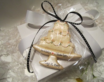 Personalized Wedding Cake Ornament or Favor/First Christmas/Anniversary Ornament/Bride and Groom Ornament/Wedding Cake/Engagement/