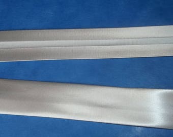 Pearl gray color satin bias United