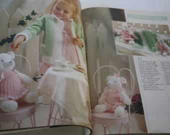 CROCHET Pattern BOOK, White Crochet by Better Homes and Gardens, HARDCOVER, table linens, toys afghans, bedspreads
