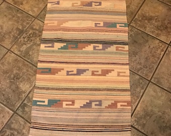 Beautiful vintage hand woven cotton Mexican rug