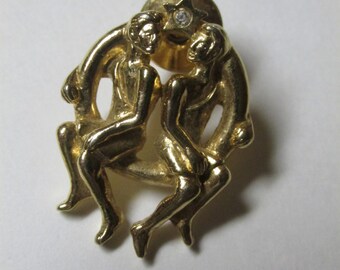 Vintage Gold Tone Man Women Brooches Pin / Costume Jewelry / Estate Jewelry