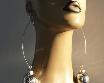 Beautiful Dangling Christmas Ball Earrings, Womens Earrings, Large Earrings, Womens Jewelry, Long Earrings, Dangling Earrings
