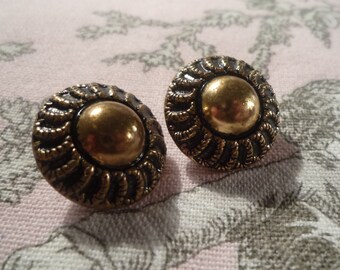 2 buttons metal fancy 1.70 cm in diameter
