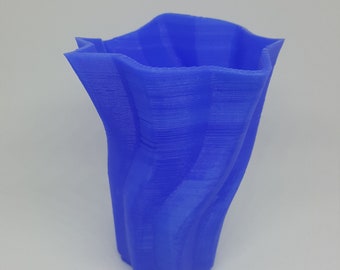 Twisted Sculpted Vase | Modern design | Home Decor | Sculpted Vase