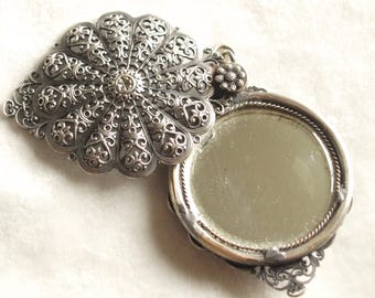 Victorian Sliding Mirror Pendant