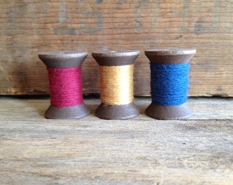 Vintage Wooden Hourglass Spools w/Cotton Thread. Set of three (3). Old Spools. Vintage Wood Spools. Vintage Sewing Spools.