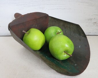 Primitive Antique Grain Scoop Old Farm Tool Farmhouse Decor Industrial Commercial Greenhouse Scoop