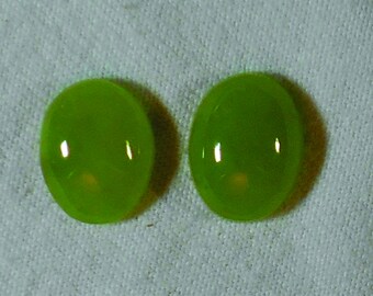 Pair of Pulga jade cabs