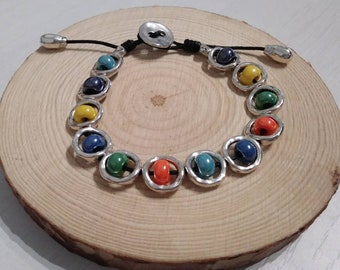 Fine multicolor bracelet.