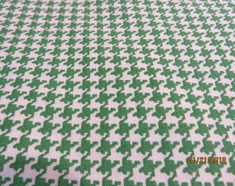 Green/White Houndstooth Pattern -Priced Per 1/2 Yd- Free Shipping