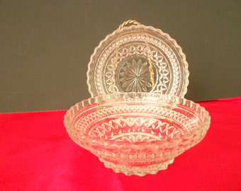 Two vintage Wexford glass bowls made by Anchor Hocking