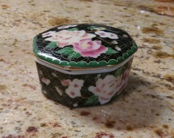 Vintage 1981 Takahashi Cloisonne ring dish, covered dish, trinket dish, cloisonne, floral decor, Takahashi, 1981