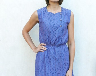 Vintage sweetheart dress, small - lilac lace . . . . . "Like" our fb page for 10% discount